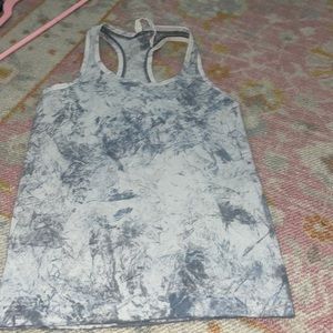 Lululemon Swiftly Tech Top - Size 6!!